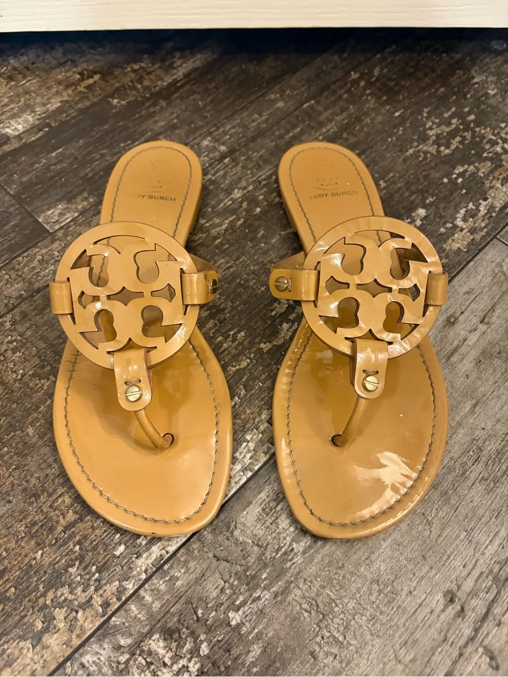 Tory Burch Tan Patent Miller Logo Thong Sandals